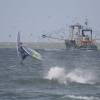 Windsurfing & fishingboat action @ da Brouwersdam