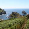 Hiking along the Atlantic coastline in Cornwall