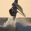 Arjen takes off with the new Fanatic Twin Fin @ Spot X