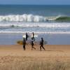 Surferdudes en la playa de El Palmar